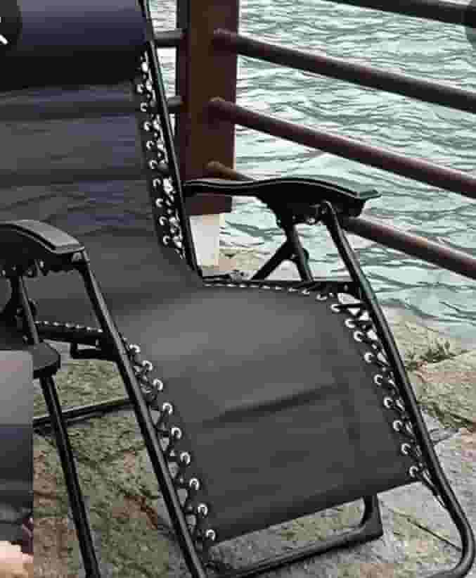 garden chairs 