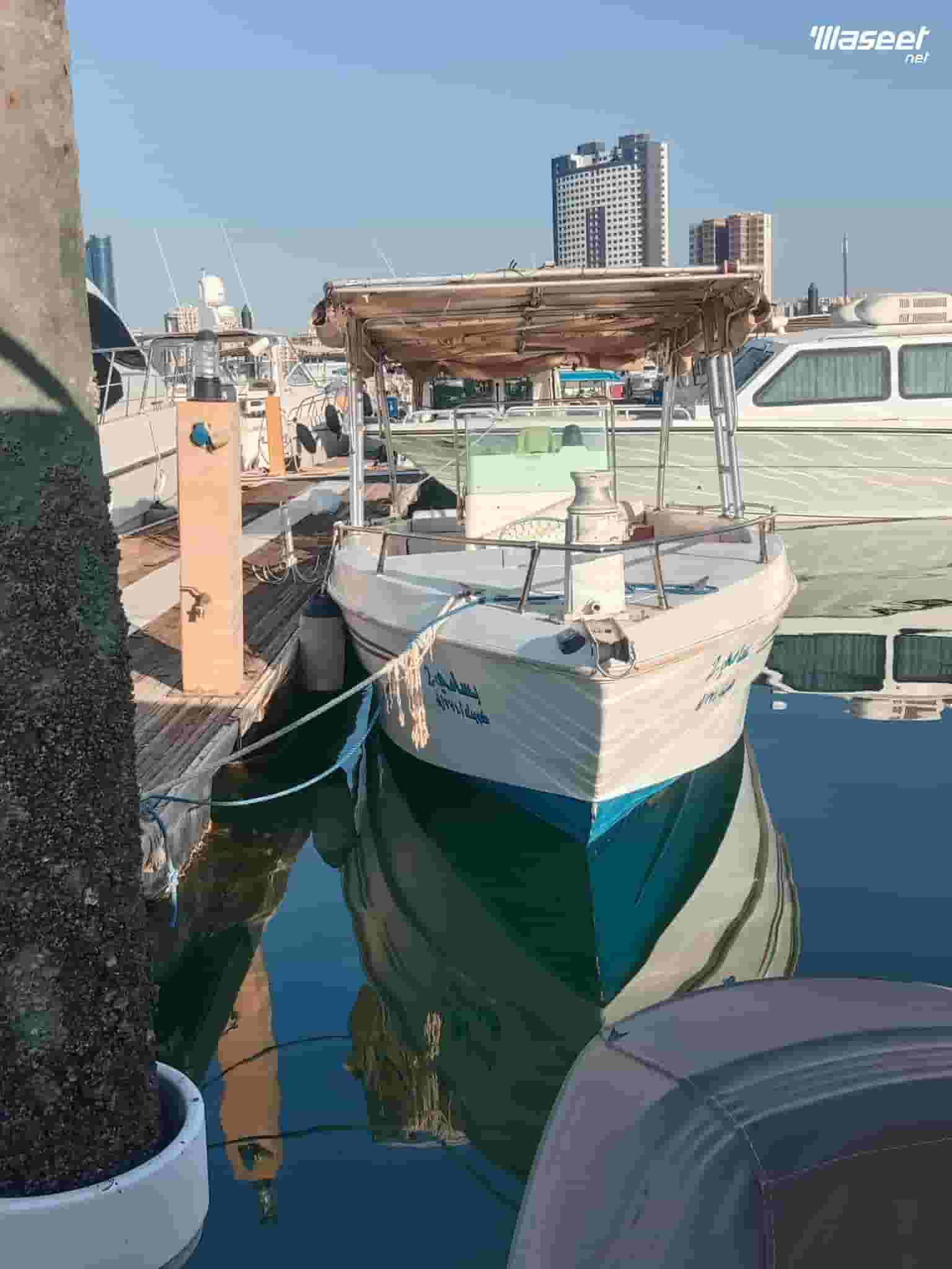 For sale a 28 foot cruiser model 2005 For sale a 28 foot cruiser model 2005