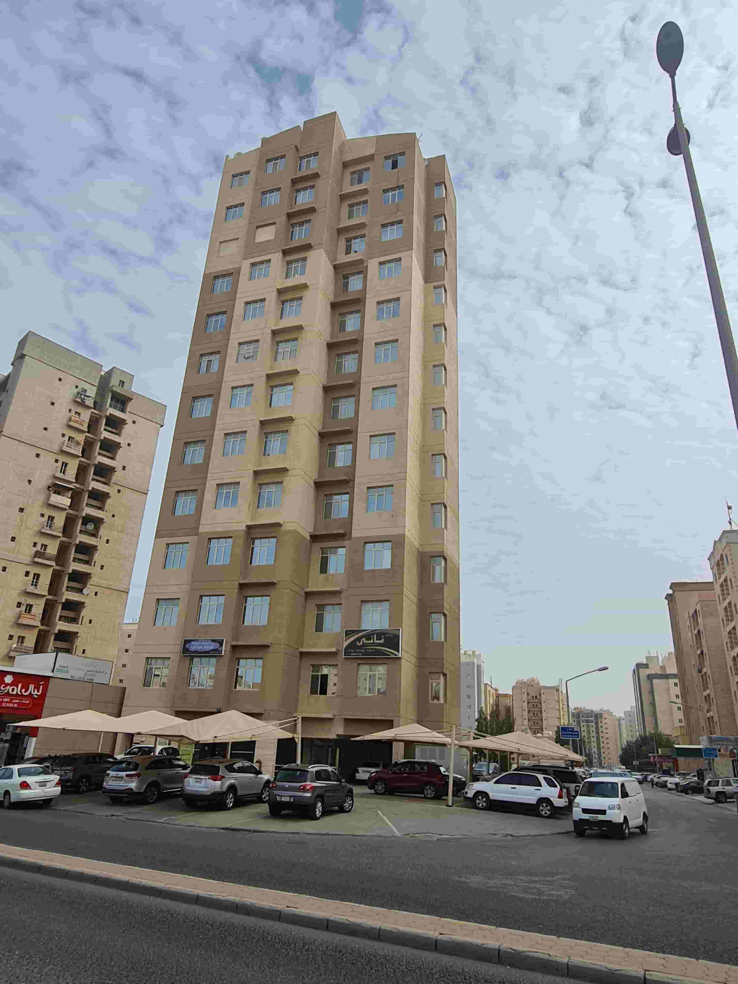 للإيجار مكتب في ميدان حولي للإيجار مكتب في ميدان حولي