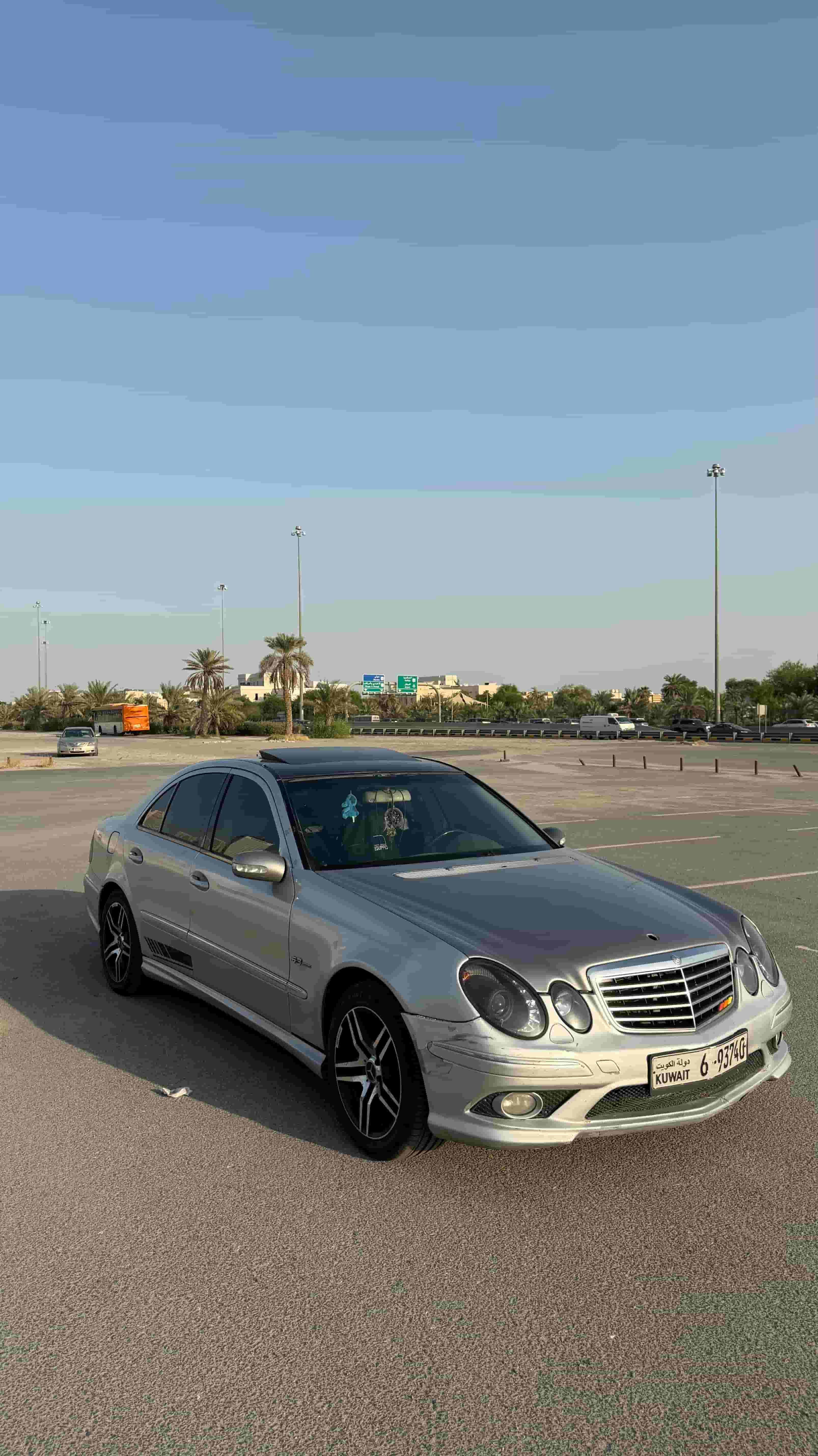 للبيع مرسيدس E500 موديل 2003 للبيع مرسيدس E500 موديل 2003